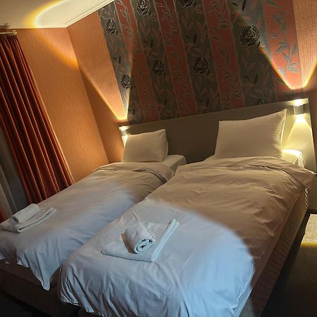 Imeri Park Hotel Koutaïssi Extérieur photo