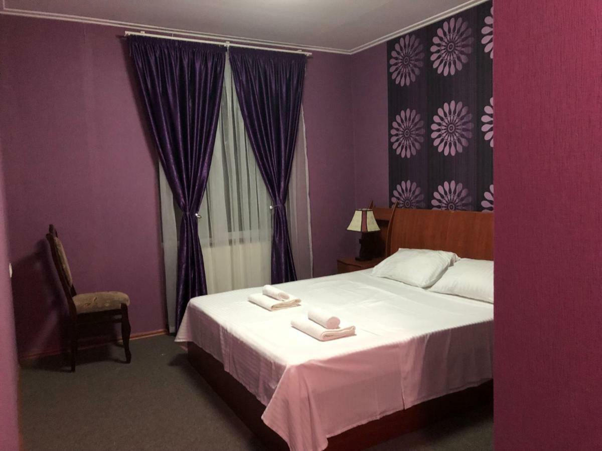 Imeri Park Hotel Koutaïssi Extérieur photo